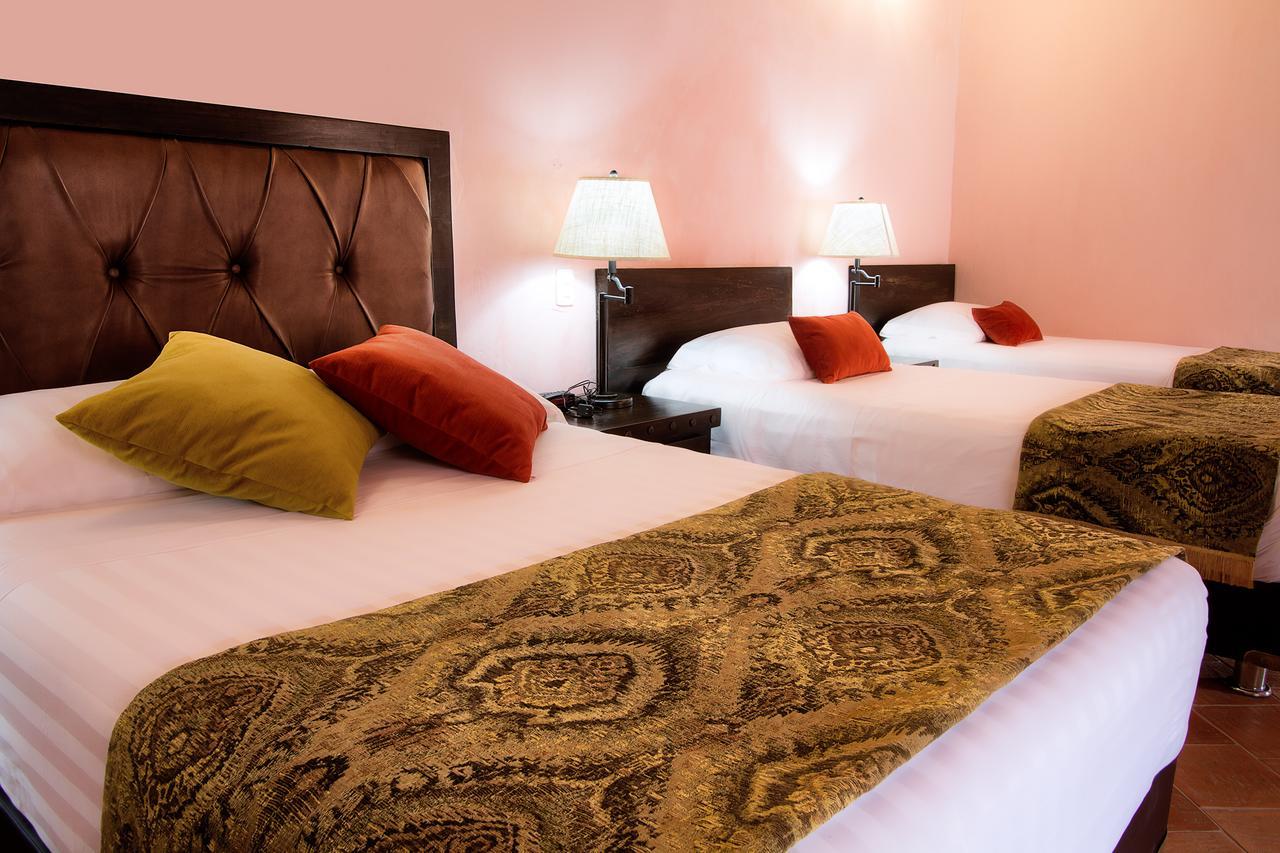 Hotel Dona Manuela 蒙波斯 外观 照片